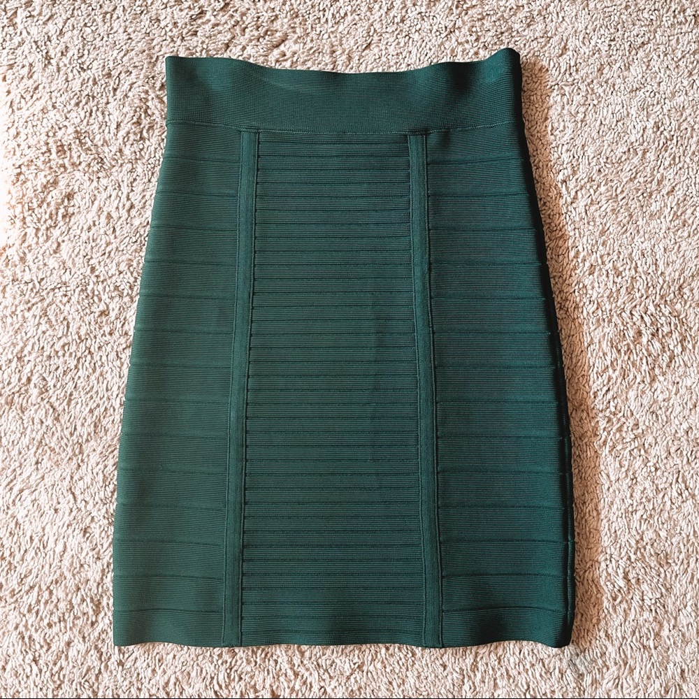BCBG MAXAZRIA BODYCON SKIRT